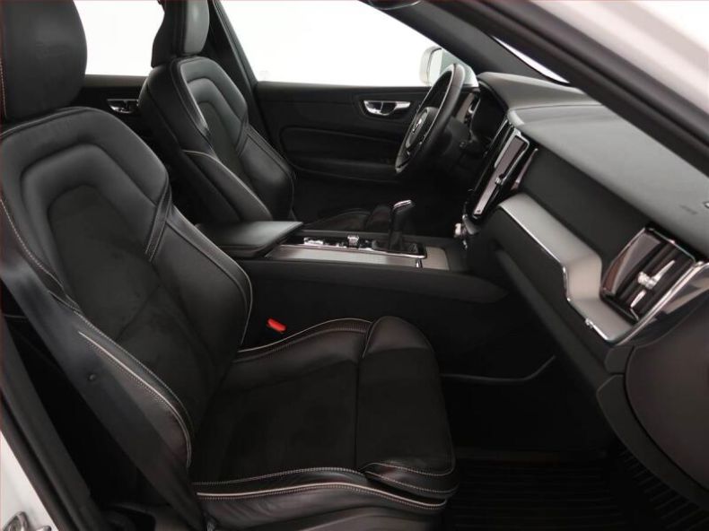 Volvo XC60 - hlavní fotka