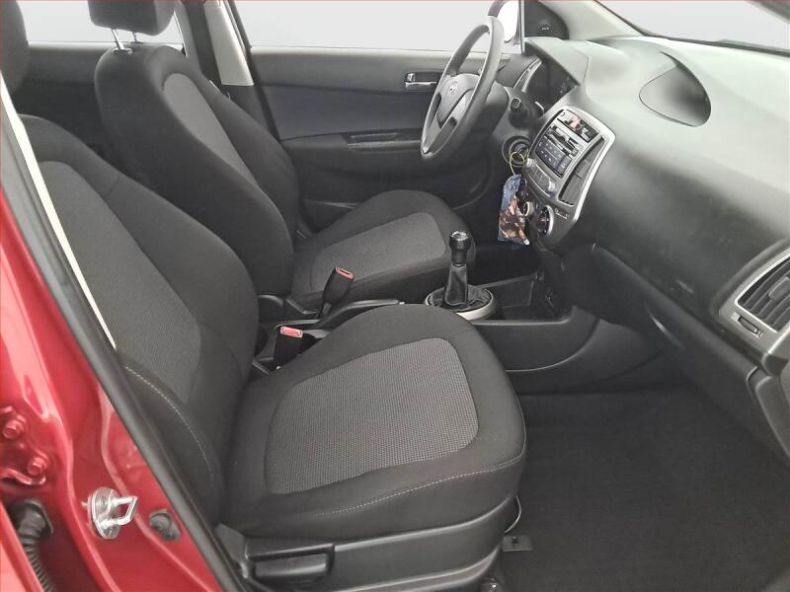 Hyundai i20 - hlavní fotka