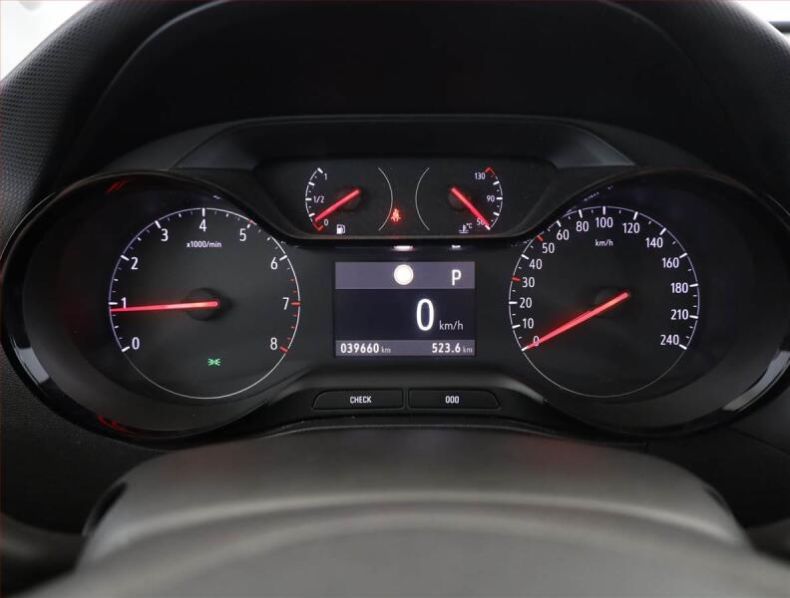 Opel Crossland X - hlavní fotka