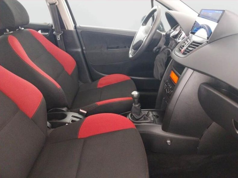 Peugeot 207 - hlavní fotka