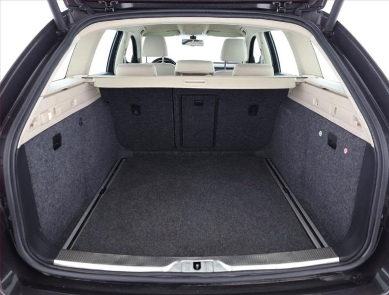 Škoda Superb - hlavní fotka