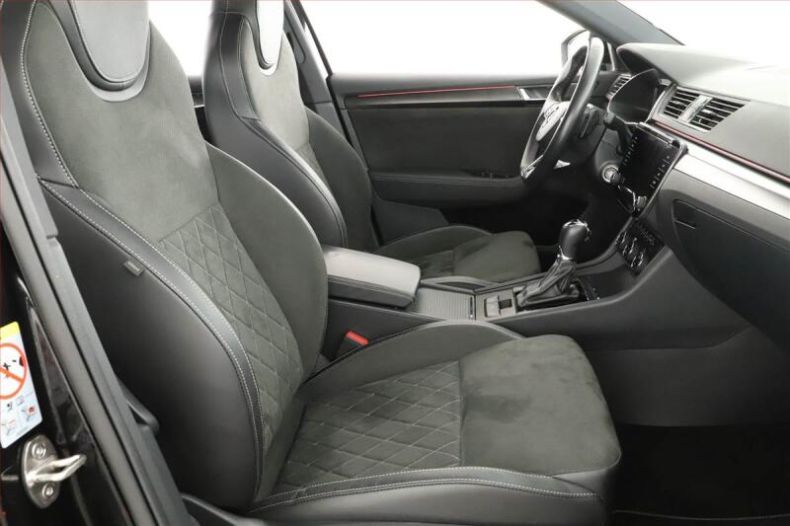 Škoda Superb - hlavní fotka