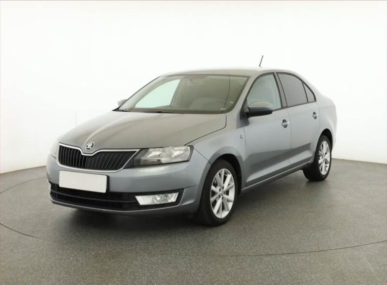 Škoda Rapid - hlavní fotka
