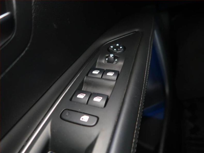 Peugeot 3008 - hlavní fotka