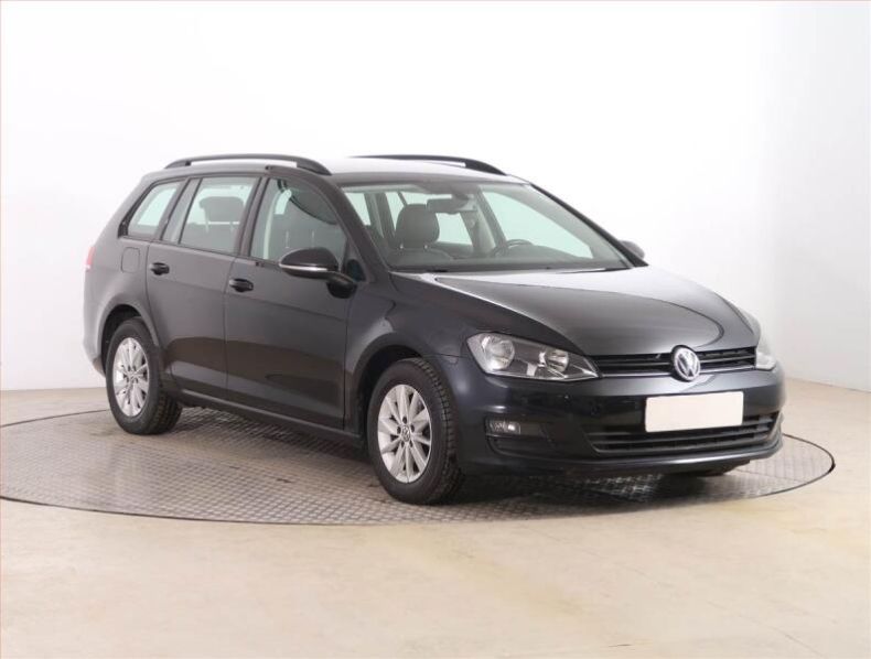 Volkswagen Golf - hlavní foto