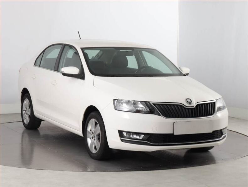 Škoda Rapid - hlavní foto
