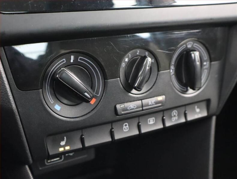 Škoda Rapid - hlavní fotka