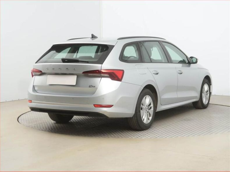 Škoda Octavia - hlavní fotka