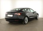 Tesla Model 3 - fotka číslo 4