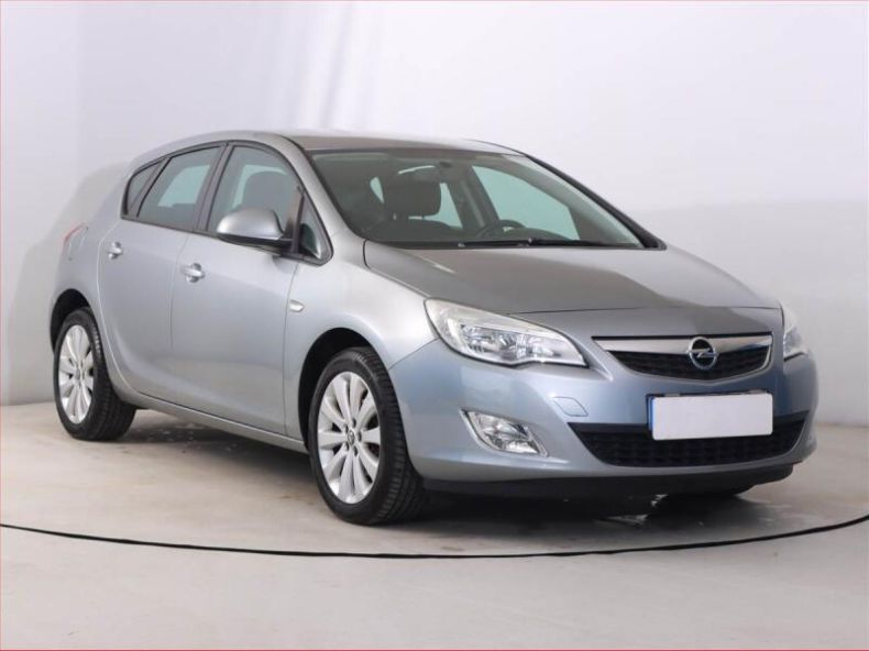 Opel Astra - hlavní foto