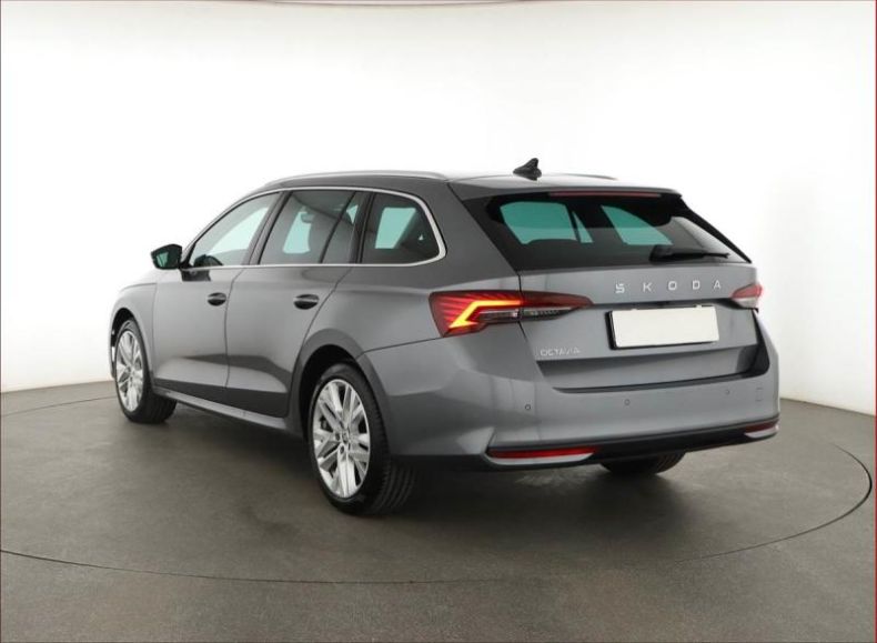 Škoda Octavia - hlavní fotka