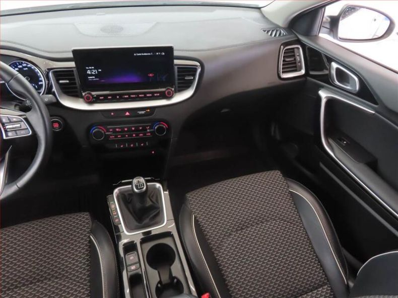 Kia XCeed - hlavní fotka