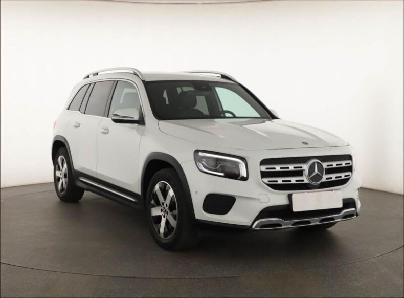 Mercedes GLB - hlavní fotka