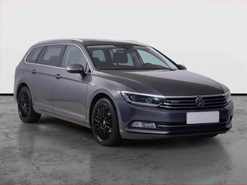 Volkswagen Passat - hlavní fotka inzerátu