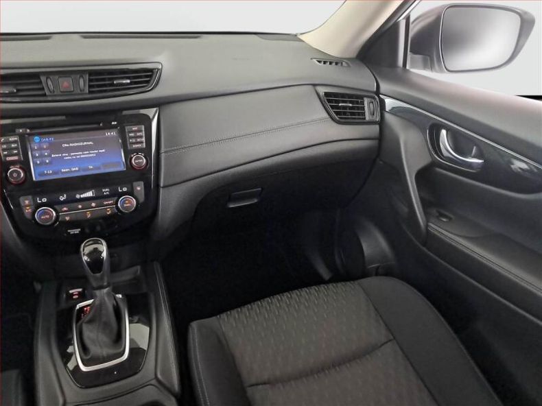 Nissan X-Trail - hlavní fotka