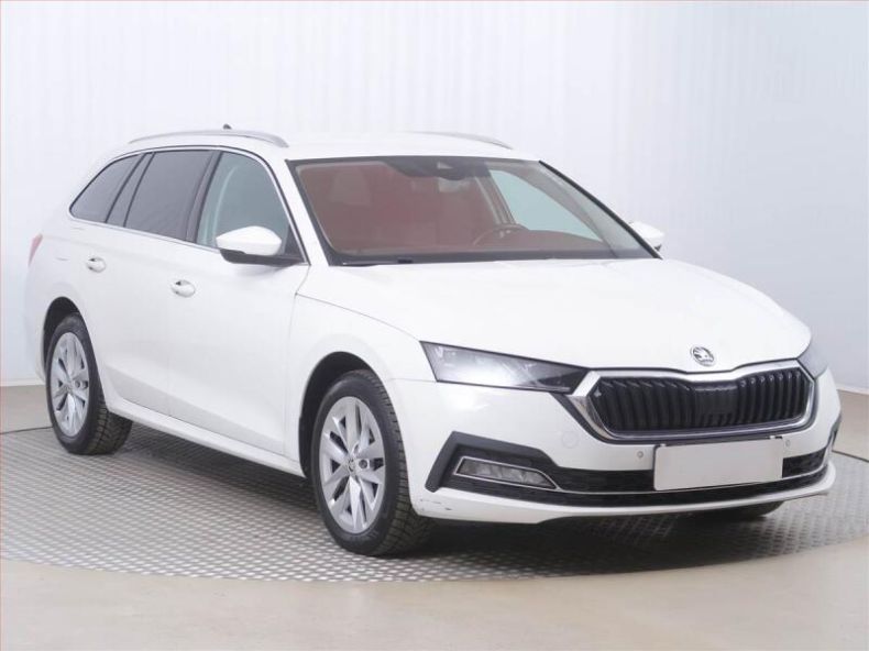 Škoda Octavia - hlavní fotka