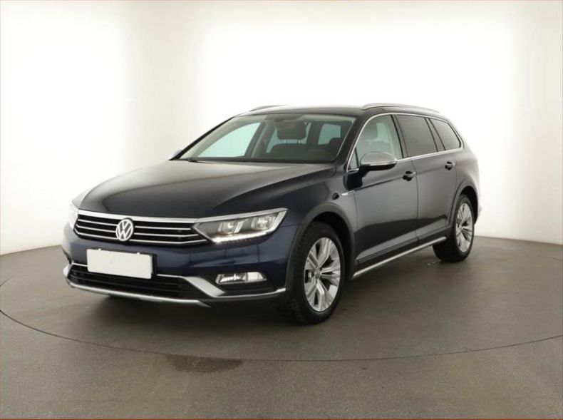 Volkswagen Passat - hlavní fotka