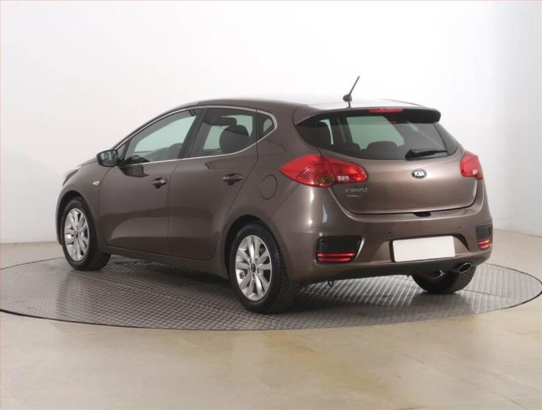 Kia Cee'd - hlavní fotka