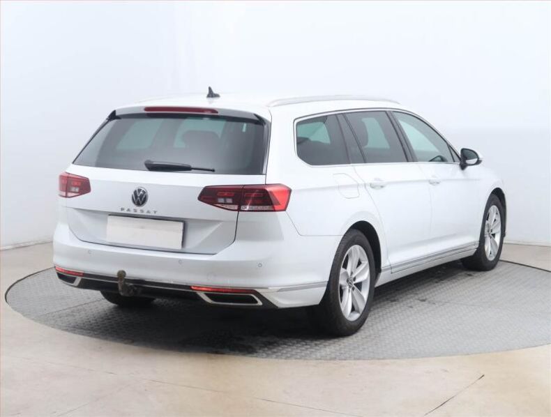 Volkswagen Passat - hlavní fotka