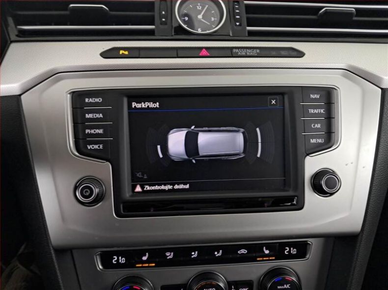 Volkswagen Passat - hlavní fotka