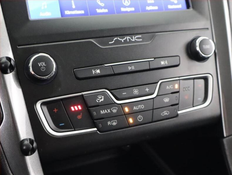 Ford Mondeo - hlavní fotka