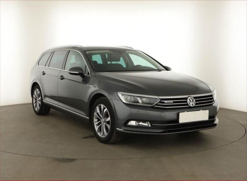 Volkswagen Passat - hlavní foto