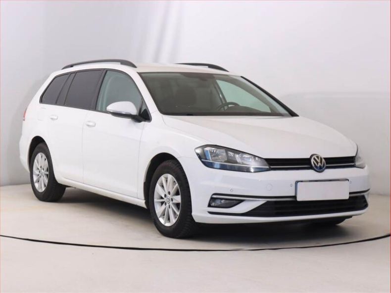 Volkswagen Golf - hlavní foto