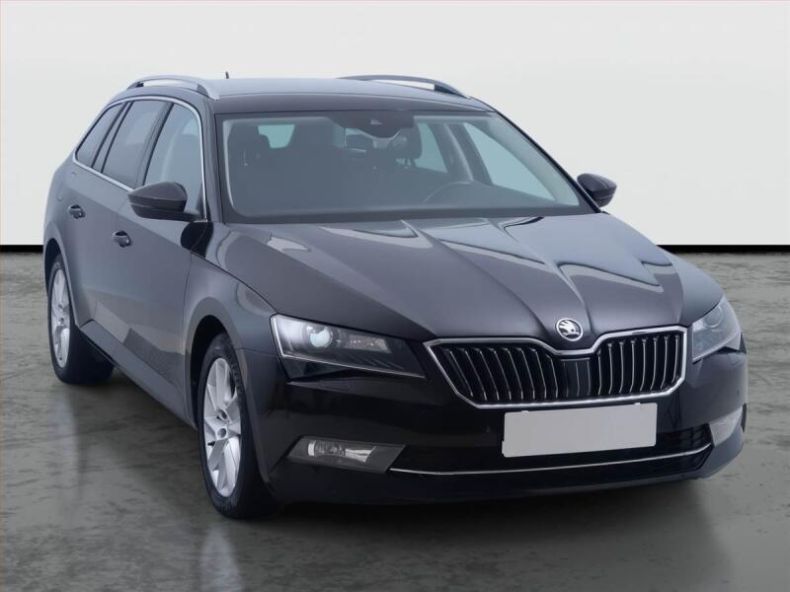 Škoda Superb - hlavní foto
