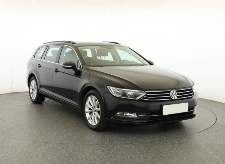 Volkswagen Passat - hlavní foto