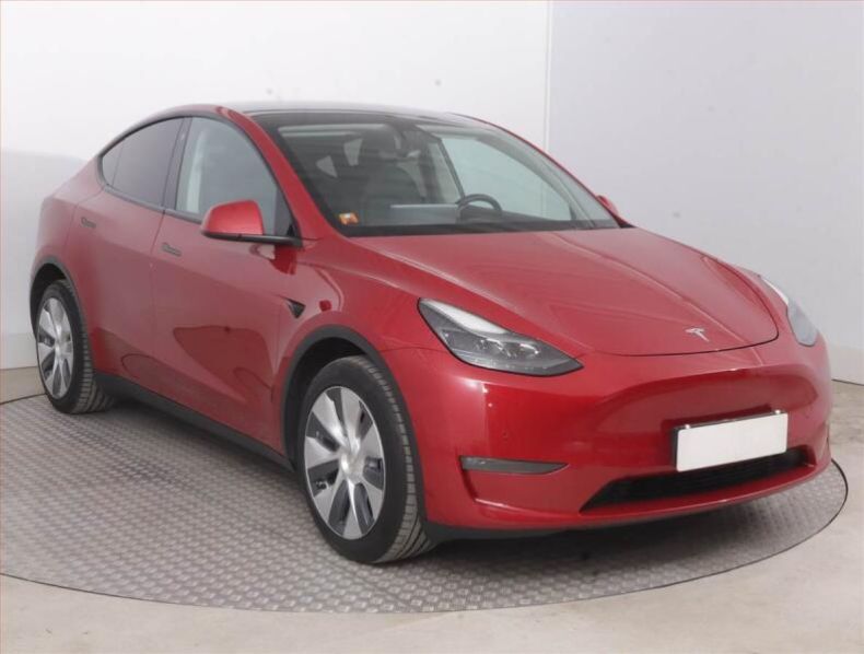 Tesla Model Y - hlavní fotka inzerátu