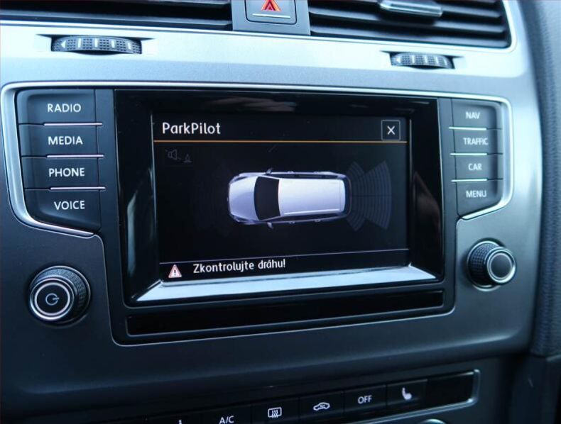 Volkswagen Golf - hlavní fotka