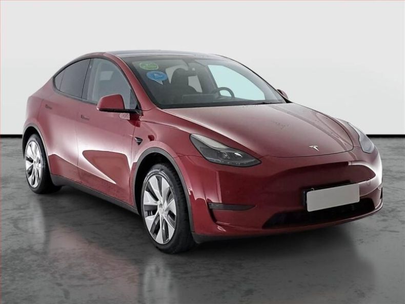 Tesla Model Y - hlavní foto