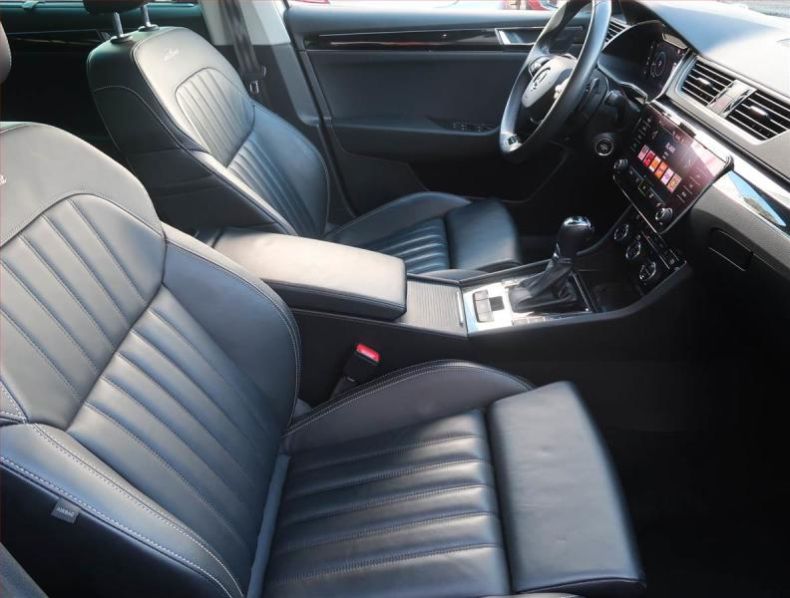 Škoda Superb - hlavní fotka