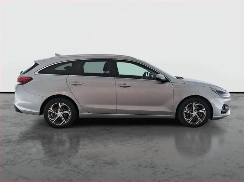 Hyundai i30 - hlavní fotka