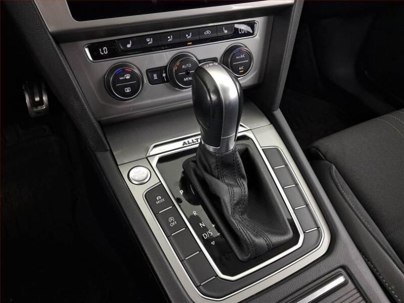 Volkswagen Passat - hlavní fotka