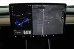 Tesla Model 3 - fotka číslo 8