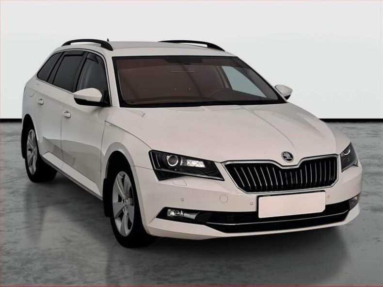 Škoda Superb - hlavní foto