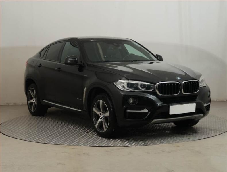 BMW X6 - hlavní foto