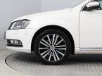 Volkswagen Passat - fotka číslo 12