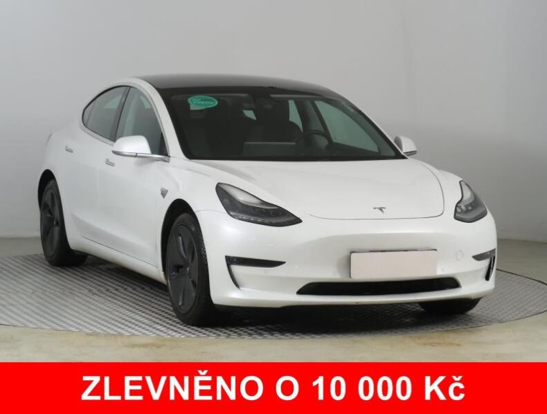 Tesla Model 3 - hlavní foto