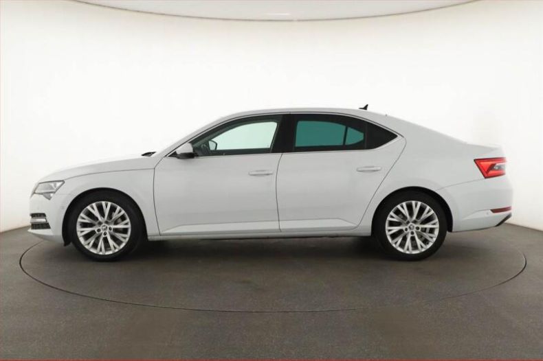Škoda Superb - hlavní fotka