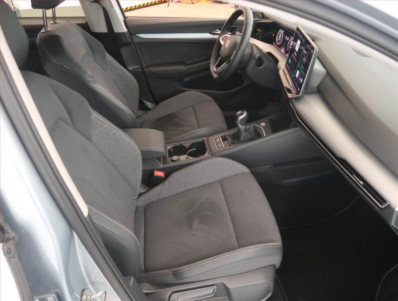 Volkswagen Golf - hlavní fotka