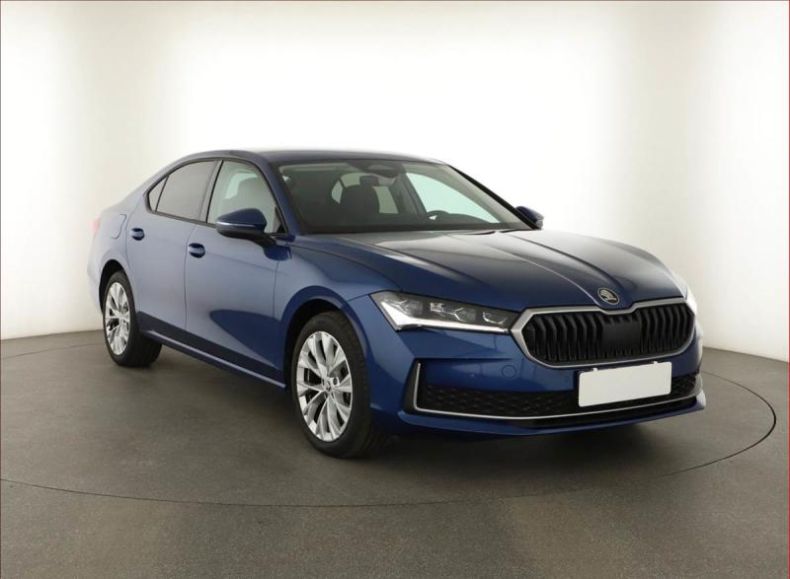 Škoda Superb - hlavní foto