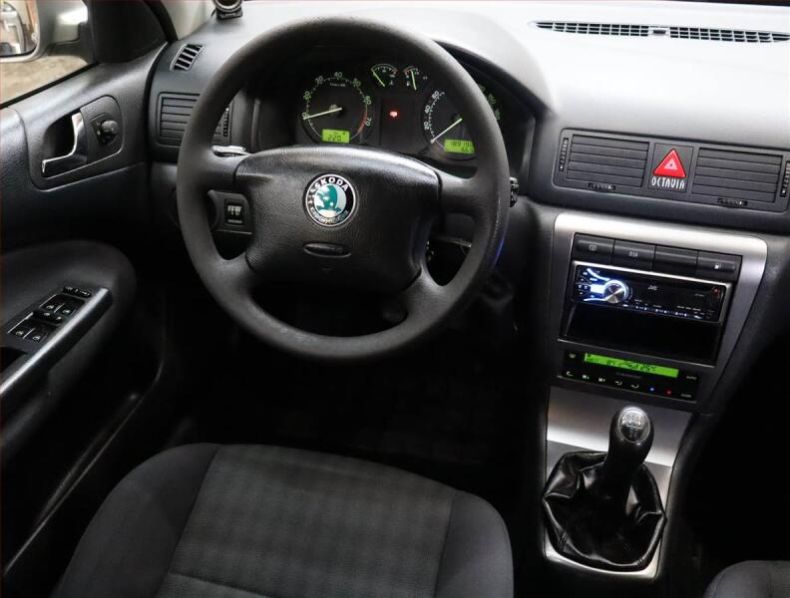 Škoda Octavia - hlavní fotka