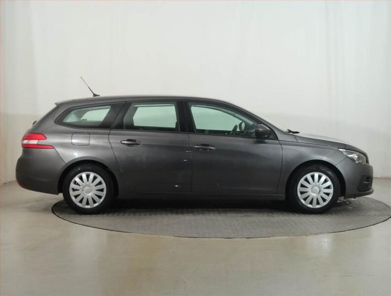 Peugeot 308 - hlavní fotka