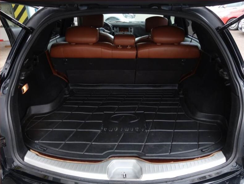 Infiniti FX - hlavní fotka