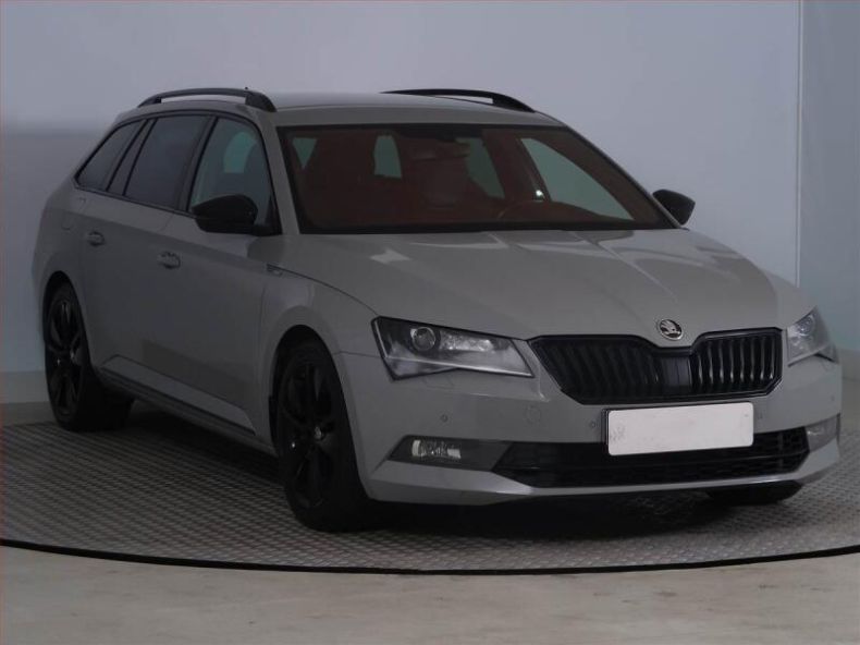 Škoda Superb - hlavní fotka