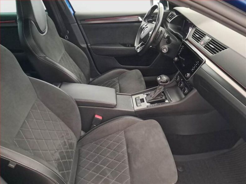 Škoda Superb - hlavní fotka