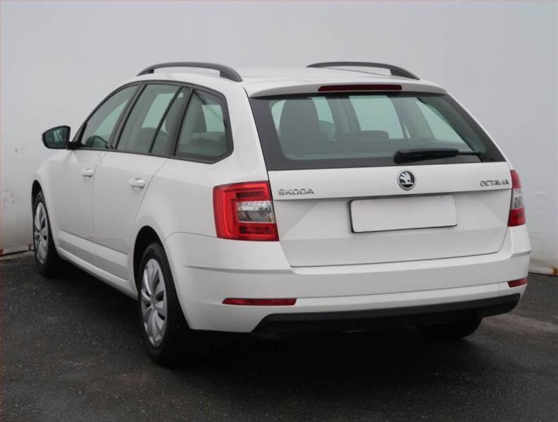 Škoda Octavia - hlavní fotka