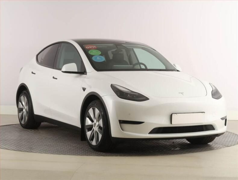 Tesla Model Y - hlavní foto